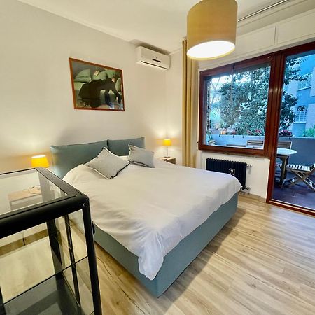 La Casa Delle Camelie Apartment Рим Екстериор снимка